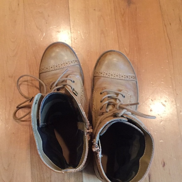 Boots, tan - Picture 4 of 5